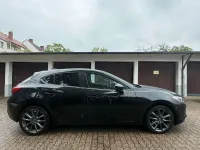 Gebraucht Mazda 3 Nakama 150 PS (110 kW) 2017 Jet black Limousine