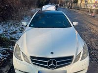 Gebraucht Mercedes E250 207 PS (152 kW) 2009 Weiß Coupé