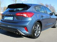 Gebraucht Ford Focus ST-Line 182 PS (133 kW) 2019 Blau metallic Limousine