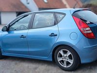 Usata Hyundai i30 110 CV (80 kW) 2011 Blu Utilitaria