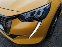 Gebraucht Peugeot e-208 Active 100 kW (136 PS) 2022 Gelb Kleinwagen