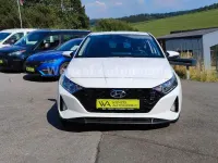 Gebraucht Hyundai i20 101 PS (74 kW) 2021 Weiß Kleinwagen