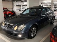 Second-hand Mercedes E320 224 CP (164 kW) 2003 Albastru Berlinǎ