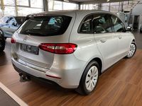 Gebraucht Mercedes B200 Business 163 PS (119 kW) 2019 Silber Kleinwagen