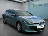 Gebraucht VW Passat 204 PS (150 kW) 2025 Grün Kombi