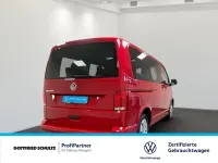 Gebraucht VW Multivan Trendline 110 PS (80 kW) 2021 Rot Van / Kleinbus