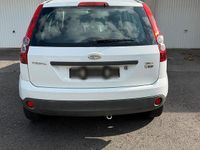 Gebraucht Ford Fiesta 68 PS (50 kW) 2009 Weiß Kleinwagen