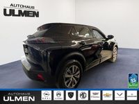 Gebraucht Peugeot e-2008 Active 100 kW (136 PS) 2023 Schwarz SUV