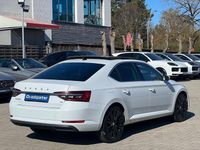 Gebraucht Skoda Superb Style 156 PS (114 kW) 2022 Weiß Limousine