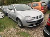 Gebraucht VW Golf IV Trendline 75 PS (55 kW) 2005 Reflexsilber Kleinwagen