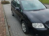 Gebraucht VW Touran 105 PS (77 kW) 2005 Schwarz Van / Kleinbus