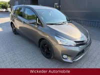 Gebraucht Toyota Verso Comfort 111 PS (81 kW) 2016 Grau Van / Kleinbus