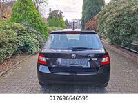 Gebraucht Skoda Fabia Ambition 60 PS (44 kW) 2015 Schwarz Kleinwagen