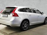 Gebraucht Volvo V60 Business Edition 150 PS (110 kW) 2016 Silber Kombi