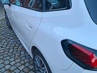 Gebraucht BMW 218 Active Tourer 150 PS (110 kW) 2023 Weiß Van / Kleinbus