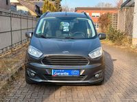 Gebraucht Ford Tourneo Courier Titanium 101 PS (74 kW) 2016 Grau Van / Kleinbus