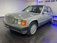 Gebraucht Mercedes 190 163 PS (119 kW) 1991 Brillantsilber metallic Limousine