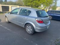 Second-hand Opel Astra 90 CP (66 kW) 2005 Argintiu Hatchback