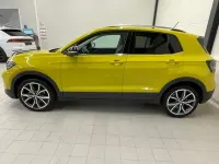 Gebraucht VW T-Cross Style 116 PS (85 kW) 2025 Grape yellow SUV