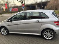 Gebraucht Mercedes B170 116 PS (85 kW) 2005 Silber Van / Kleinbus