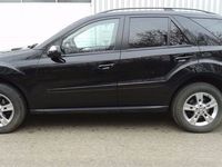 Gebraucht Mercedes ML350 305 PS (224 kW) 2009 Schwarz metallic SUV