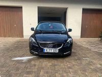 Gebraucht Volvo V40 120 PS (88 kW) 2014 Schwarz Kombi