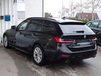Gebraucht BMW 330 Advantage 286 PS (210 kW) 2022 Schwarz Kombi