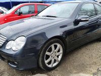 Gebraucht Mercedes C180 143 PS (105 kW) 2006 Dunkel blau Coupé