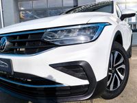 Gebraucht VW Tiguan Active 150 PS (110 kW) 2021 Weiß SUV