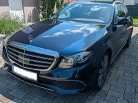 Gebraucht Mercedes E220 194 PS (142 kW) 2019 Blau Limousine