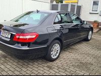 Gebraucht Mercedes E200 Elegance 184 PS (135 kW) 2009 Schwarz Limousine