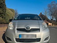 Gebraucht Toyota Yaris 69 PS (50 kW) 2009 Grau Kleinwagen