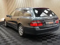 Gebraucht Mercedes E220 Classic 170 PS (125 kW) 2008 Grau Limousine