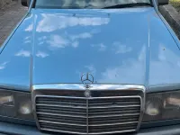 Gebraucht Mercedes 230 130 PS (95 kW) 1989 Blau Limousine