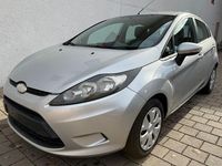 Gebraucht Ford Fiesta Trend 90 PS (66 kW) 2009 Silber Limousine