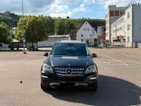 Gebraucht Mercedes ML350 231 PS (169 kW) 2010 Schwarz SUV