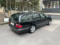 Używany Mercedes E280 Avantgarde 204 KM (150 kW) 2003 Czarny Kombi