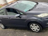 Gebraucht Ford Fiesta Trend 82 PS (60 kW) 2011 Grau Kleinwagen