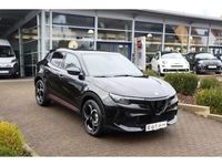 Neu Alfa Romeo GT Junior Edizione Speciale 145 PS (106 kW) 2025 Andere farbe SUV