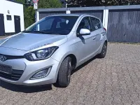 Gebraucht Hyundai i20 86 PS (63 kW) 2013 Grau Kleinwagen