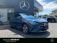 Gebraucht Mercedes B180 Progressive 116 PS (85 kW) 2021 Denimblau Kleinwagen