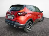 Gebraucht Renault Captur Intens 120 PS (88 kW) 2017 Rot / dezirrot (metallic) SUV