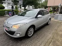 Używany Renault Mégane Expression 106 KM (77 kW) 2010 Szary Sedan/Limuzyna