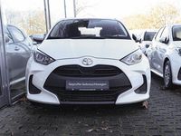 Gebraucht Toyota Yaris Basis 72 PS (52 kW) 2022 Schneeweiß Kleinwagen