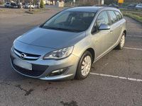 Gebraucht Opel Astra Edition 110 PS (80 kW) 2013 Grau Kombi