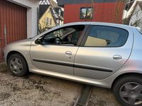 Gebraucht Peugeot 206 75 PS (55 kW) 2004 Grau Kleinwagen