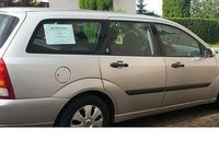 Gebraucht Ford Focus Ghia 116 PS (85 kW) 1999 Silber metallic Kombi