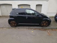 Second-hand Toyota Aygo Cool 68 CP (50 kW) 2010 Negru Hatchback