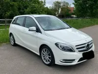 Gebraucht Mercedes B180 109 PS (80 kW) 2014 Weiß Van / Kleinbus