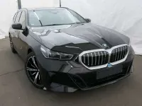 Gebraucht BMW 520 M Sport 197 PS (144 kW) 2025 Schwarz Kombi